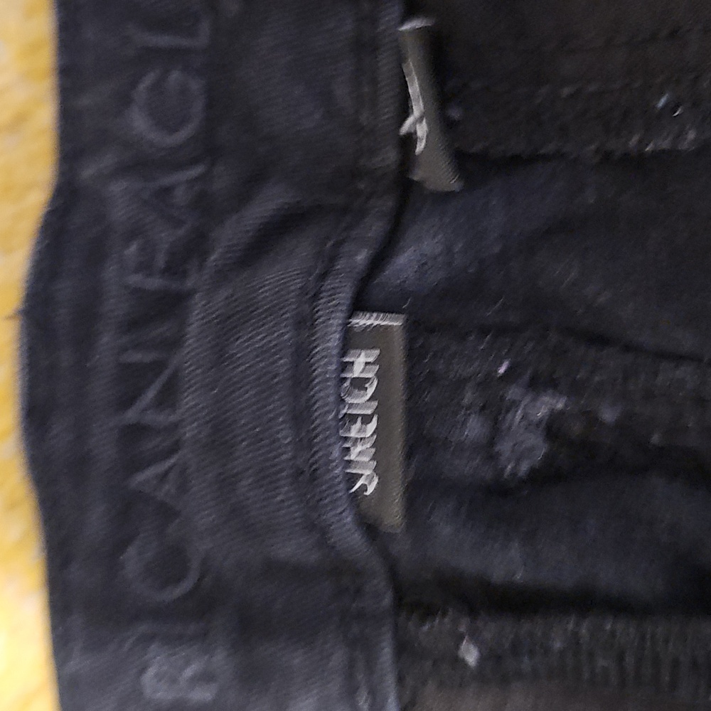 Women's Shorts - Picture 6 of 9